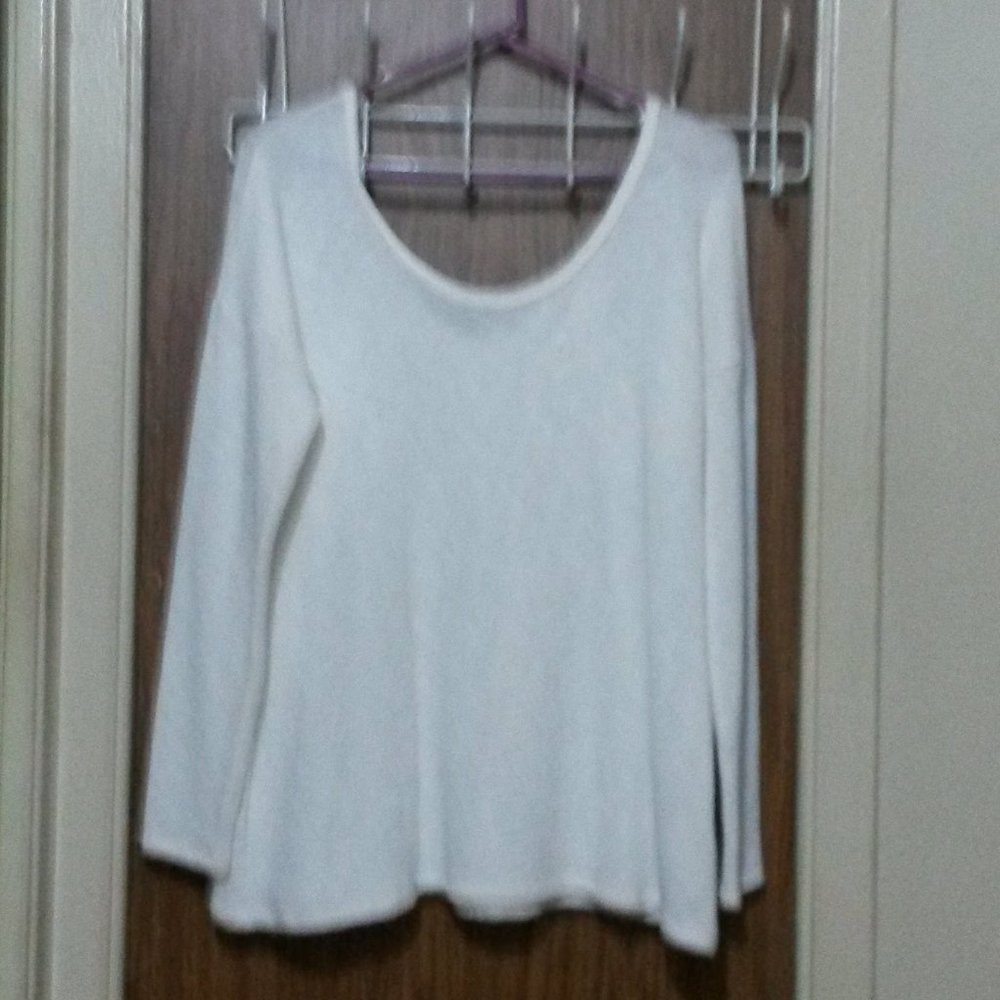 Studio Y Flowy Ruffle Top - Picture 7 of 11